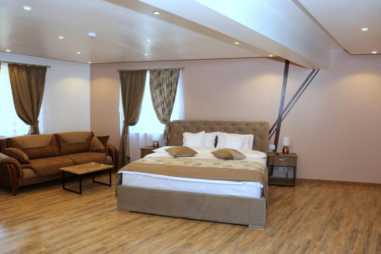 Casa Stefandra Hotel Breaza  Luaran gambar